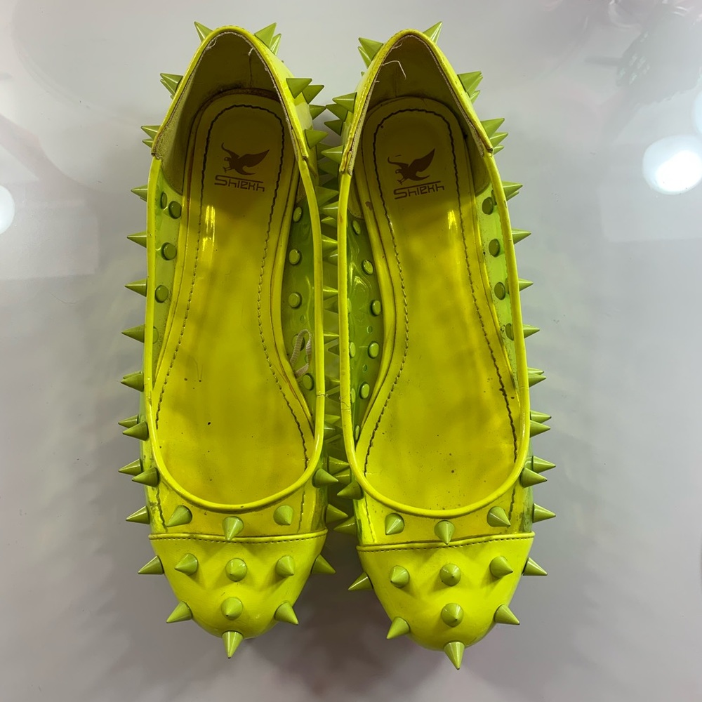 Neon yellow meta spike flats